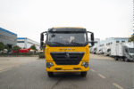 Asphalt Distributor Truck 10000L HOWO - Image 2