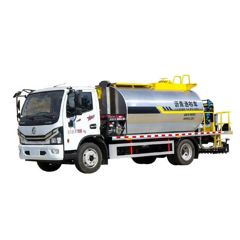 Asphalt Distributor Truck 6000L DongFeng Asphalt Distributor Truck 6000L DongFeng - Image 1