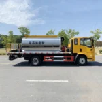 Bitumen Sprayer Truck 8000L SHACMAN - Image 6